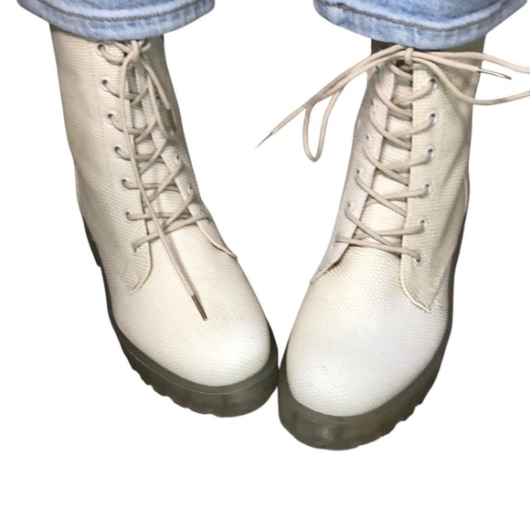 Dirty Laundry Shoes - DL Dirty Laundry Lace Up Lug Combat Boots Sz 9/40 Cream Gold Faux Croc Platform